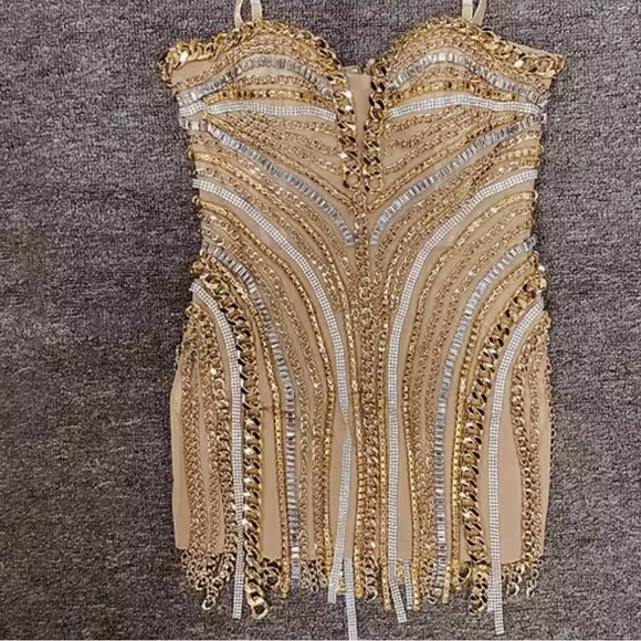 Gold chain jeweled dress - Picture 4 of 10